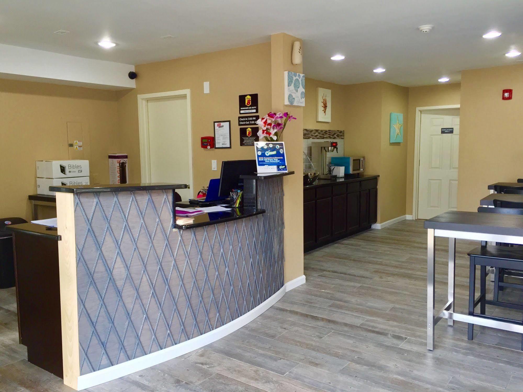 Super 8 By Wyndham Asbury Park Hotell Exteriör bild